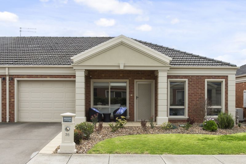 Hurry, one of the last available homes in the popular Tarneit Skies Village