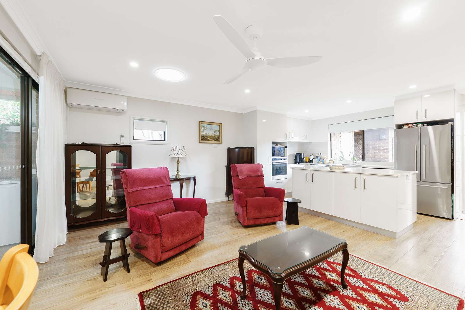Beautifully renovated villa with conservatory and garden views