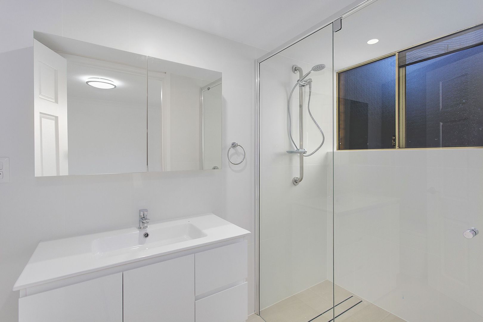 111/10 Minkara Road Bayview, NSW 2104