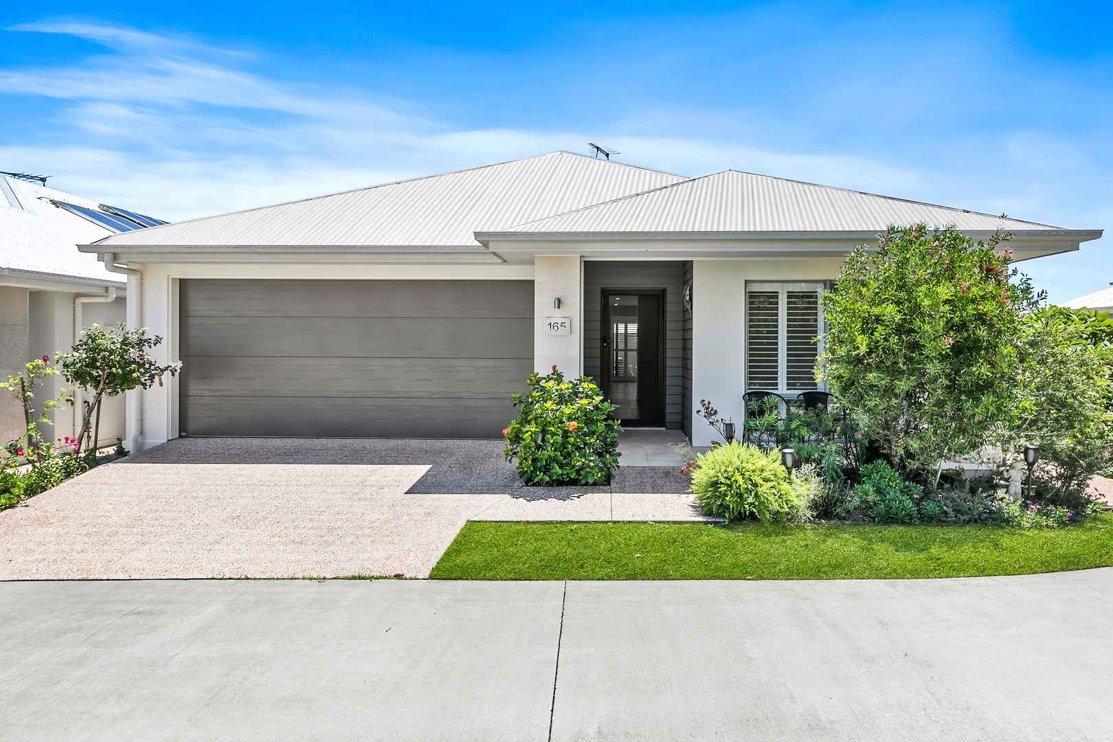 Halcyon Glades - Elegant Corner Block Home Perfect for Downsizers