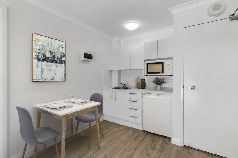 Beautifully refurbished one bedroom serviced apartment with separate bedroom and ensuite plus kitchenette and terrace next to pool area.