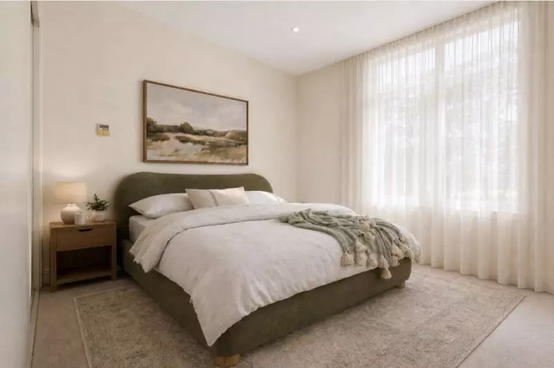 Spacious two-bedroom apartment with north-facing balcony