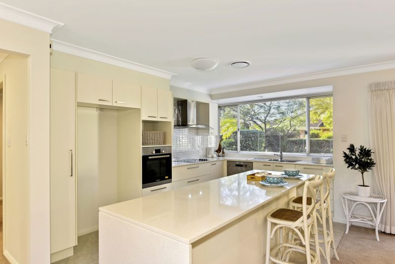 Fully Refurbished Stunning Villa Overlooking The Parklands.