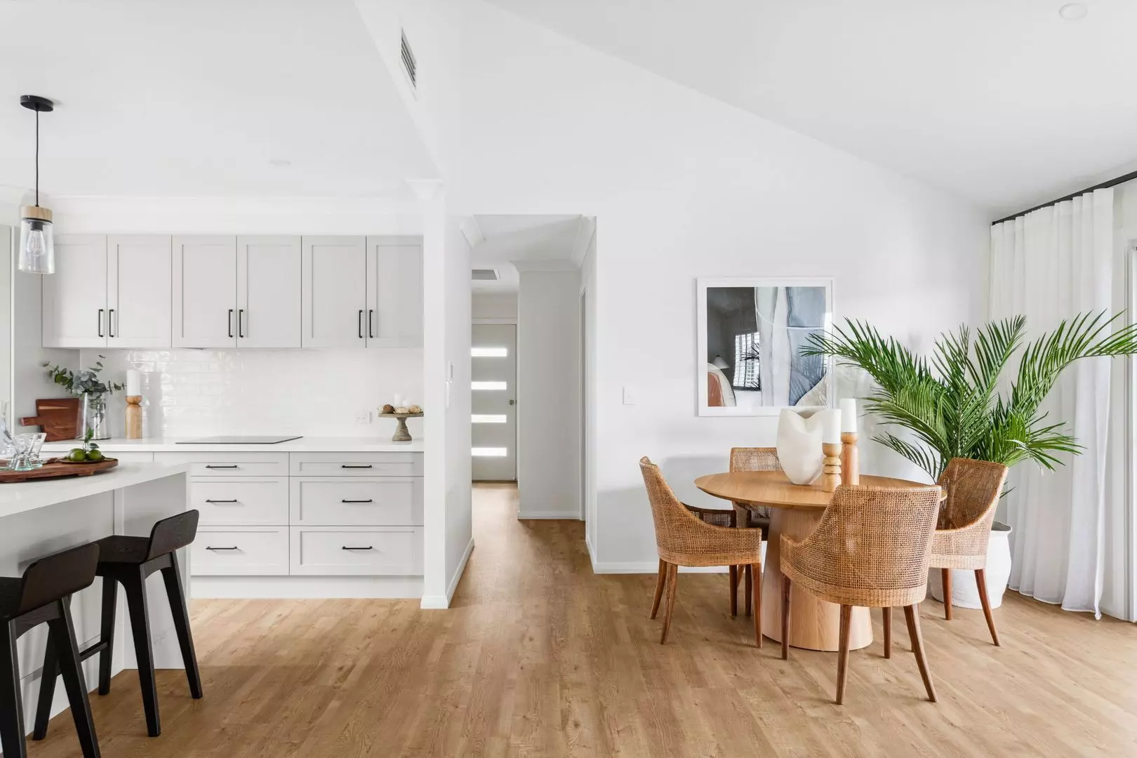 Clifton Taree - Brand new 2-beds plus study in a gated community