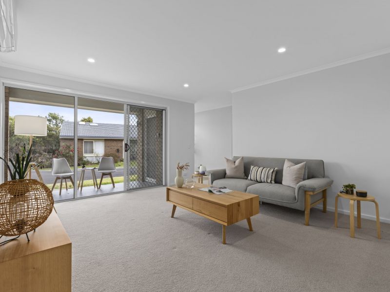 Freshly Renovated, Ready to Move in Now