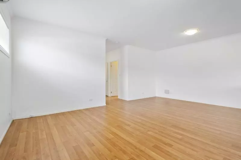 Newly Renovated- Cosy 2 Bedroom Home