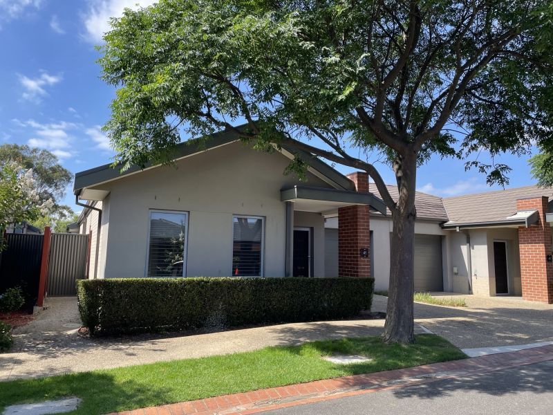 AVAILABLE NOW - 'The Retreat' 2br villa with sun-filled private garden