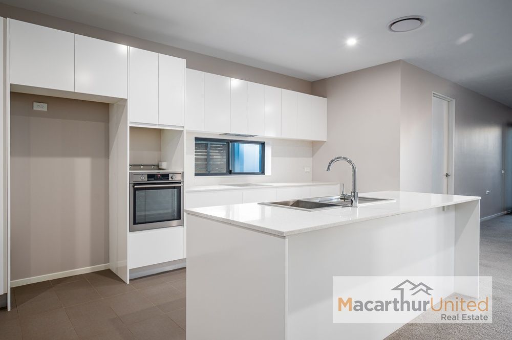 STYLISH VILLA READY FOR ITS NEW FAMILY IN MOUNT GILEAD ESTATE!