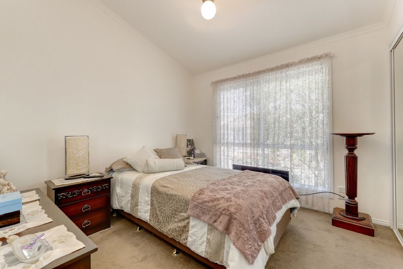 Pet friendly home in welcoming over 55s community