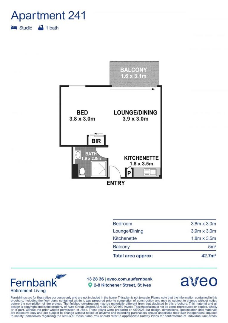 Light-filled apartment with a verdant view