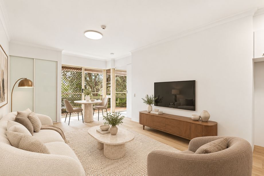 Refurbished One Bedroom Apartment with Natural Light and Garden Views