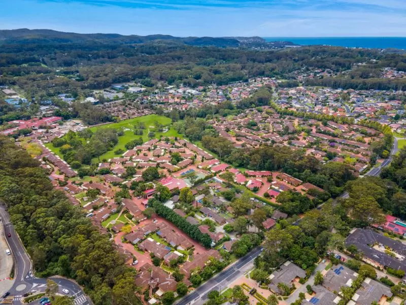 Spacious and fully serviced one-bedroom apartment with a north facing balcony