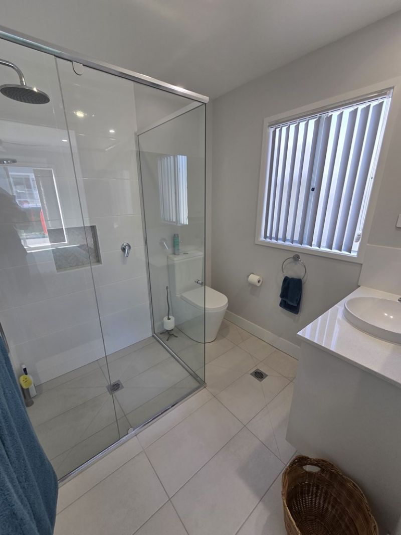 3 bedrooms & 2 bathrooms