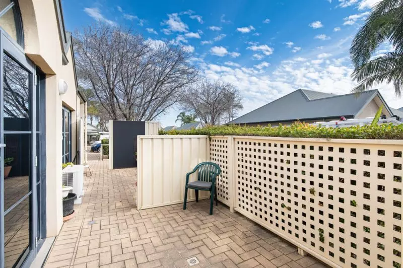 Spacious and light filled serviced apartment