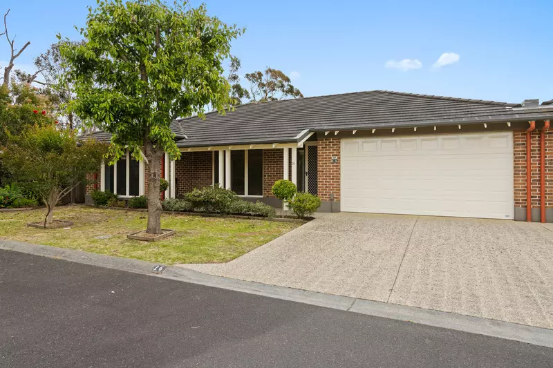 Airy, Light-Filled Villa with Private Courtyard