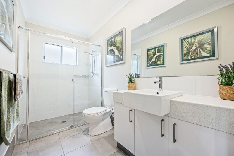 Stunning Tropical Hideaway!