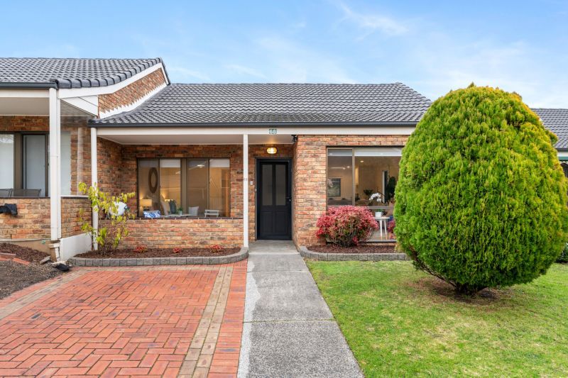 DEPOSIT TAKEN - Light and bright with a sunny courtyard