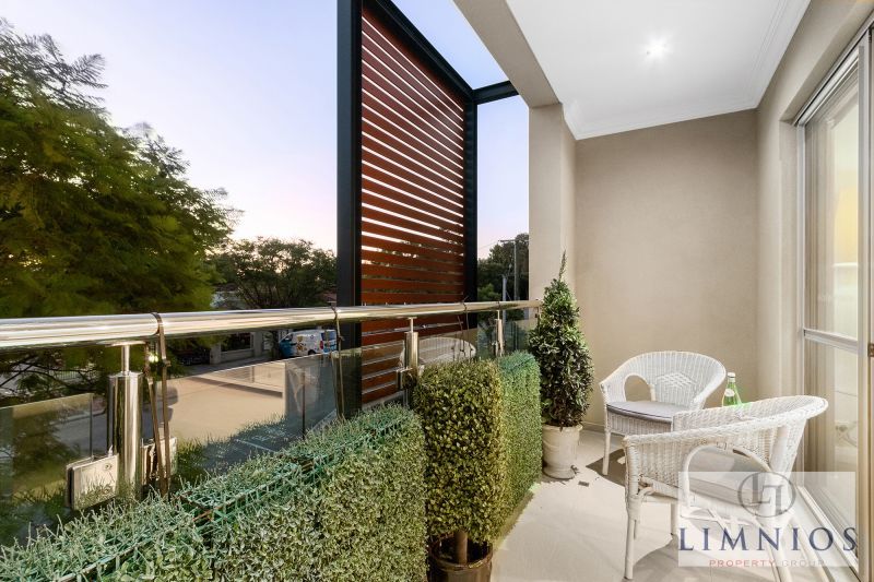 Super spacious, lock and leave Urban living