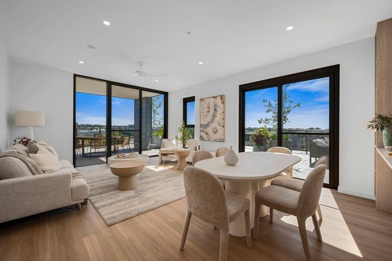Expansive Penthouse with wrap around Balcony