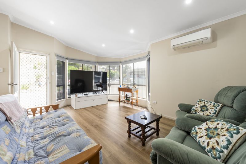 Stylish Living with Tranquil Bushland Views