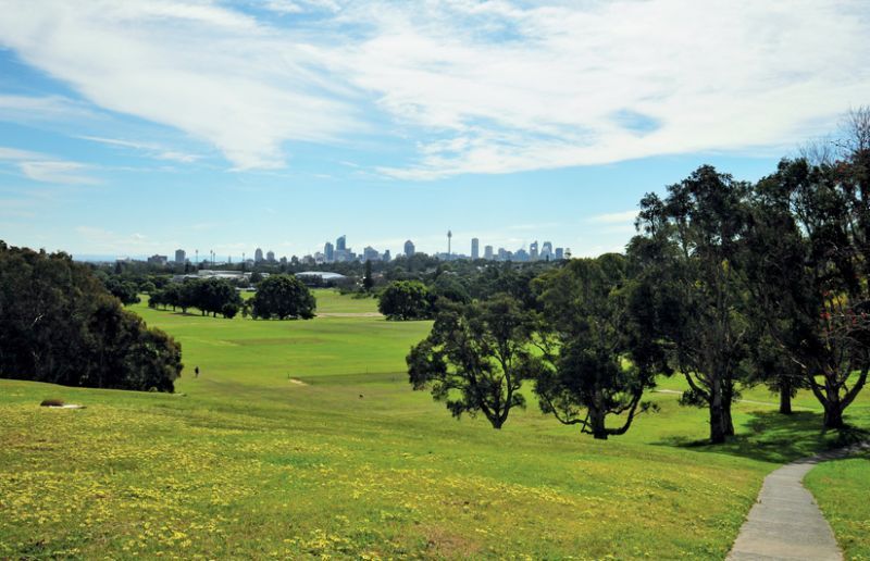 Exquisitely renovated 2 bedroom unit with well-sized living area and spacious kitchen.