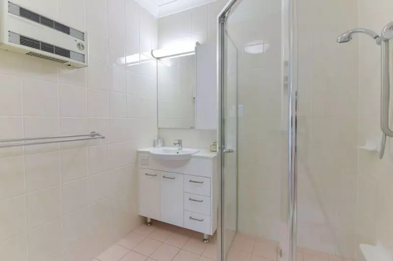 Spacious, ground floor 2 bedroom apartment.