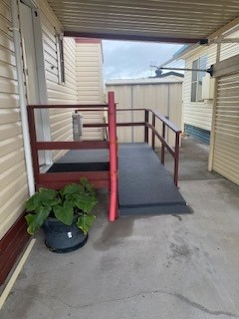 Neat & Tidy 2 Bedroom Home with carport