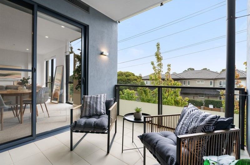 Comfortable, Contemporary Living in the Heart of Glen Waverley