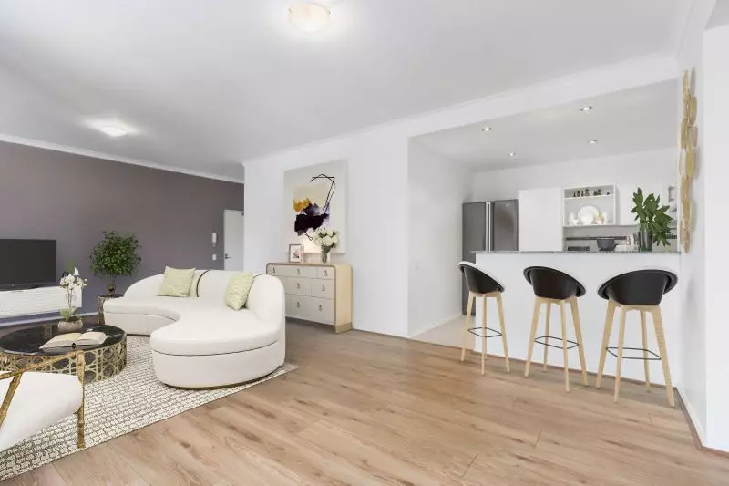 Stunning Views, Central Living!