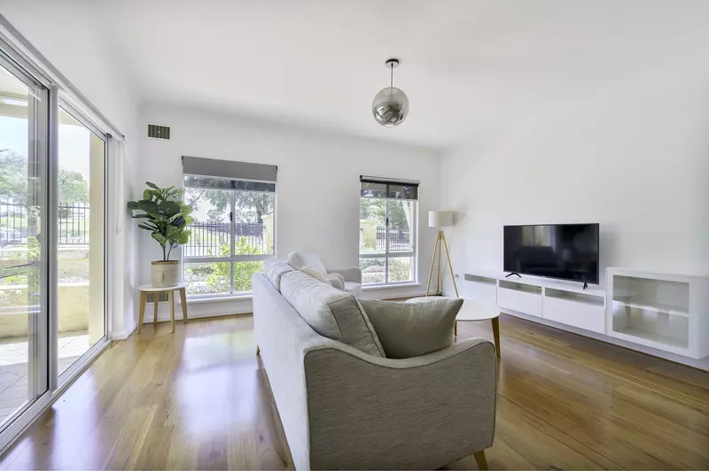 Parkside Apartment with Spacious Layout and Private Patio