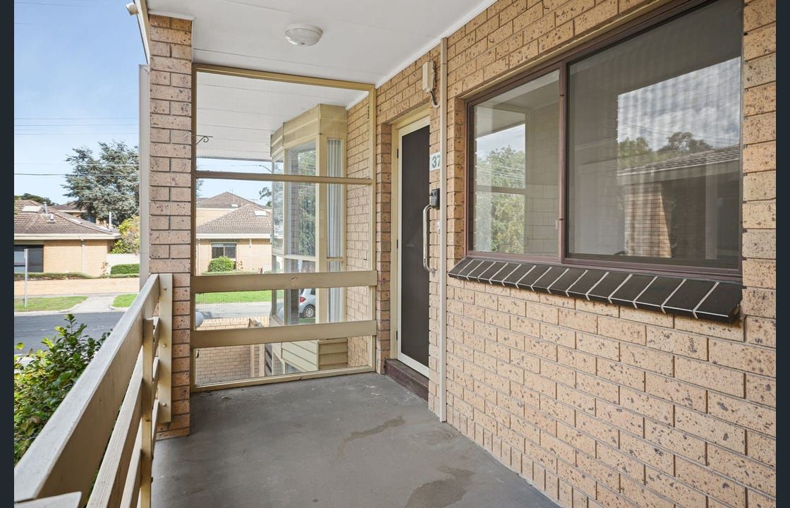 Comfortable 1-Bedroom Unit with Study at Chesterville Retirement Living