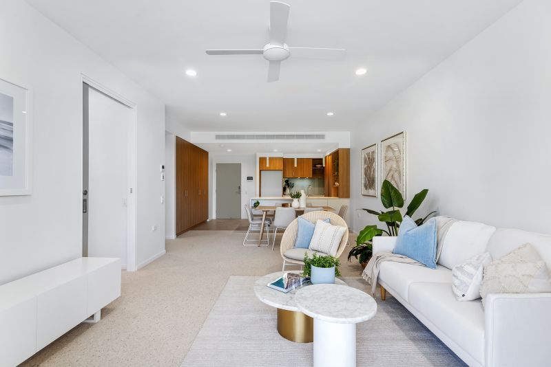 South-facing apartment with stunning Burleigh Golf Course views