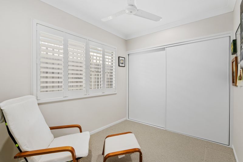 Inviting Corner Haven – Spacious Alfresco