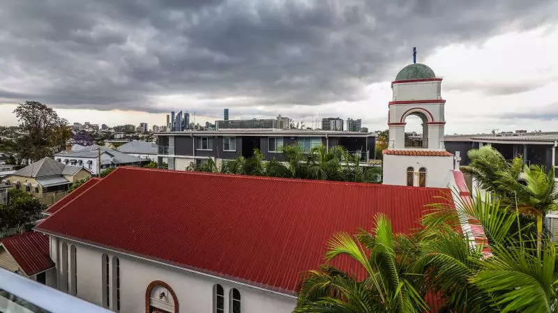 UNDER OFFER Location, Views, Community, Quality Living.