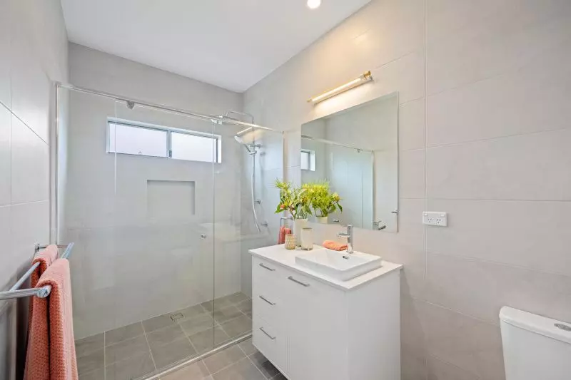 Find sanctuary between the country & the sea