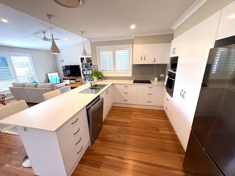 Great Block backing onto bushland reserve