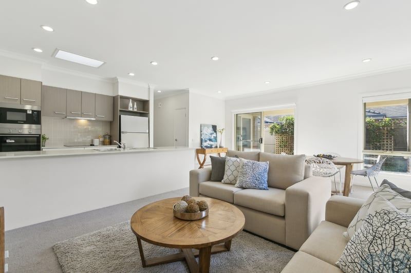 Spacious Villa with Modern Kitchen and Private Garden