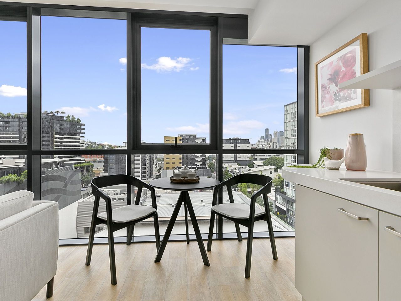 One-bedroom apartment in prime location