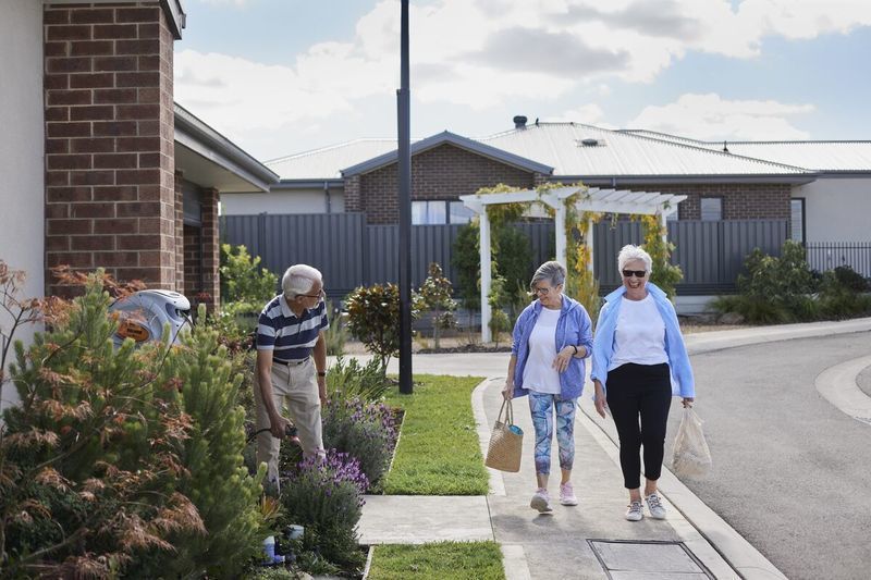 Stunning Open-Plan Design and Alfresco Area plus Study