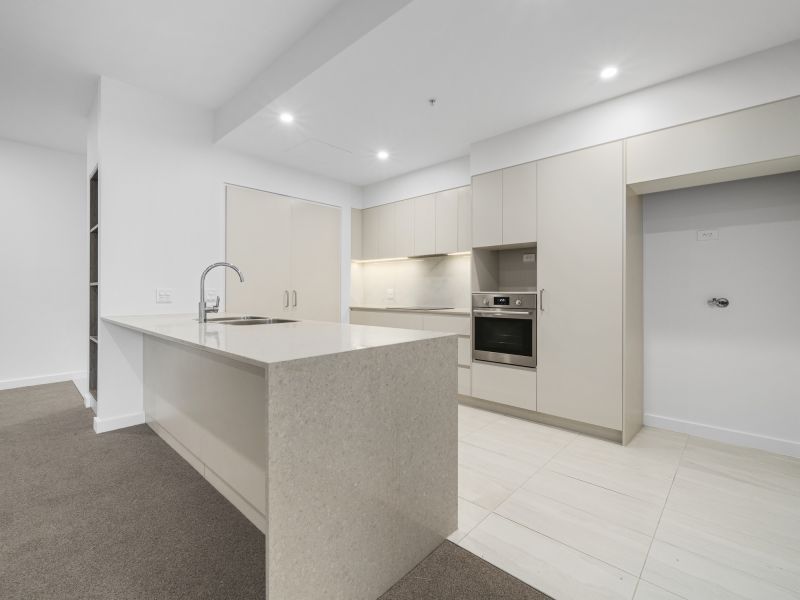Spacious Living, Second Floor Position