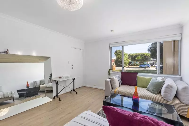 Charming Yokine Gem!