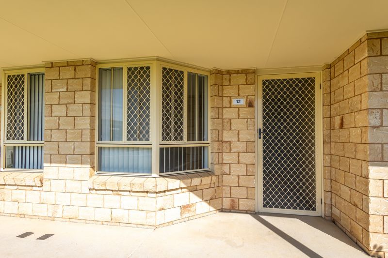 Single Catered Unit with weekly lunch package option* – Rent in Seniors Community