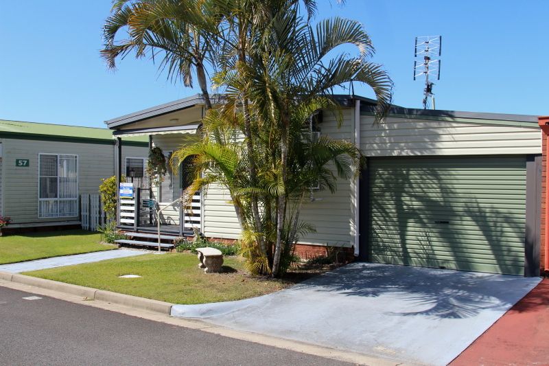 Palm Lake Resort - Banora Point, Over 50's Pet friendly Lifestyle Village