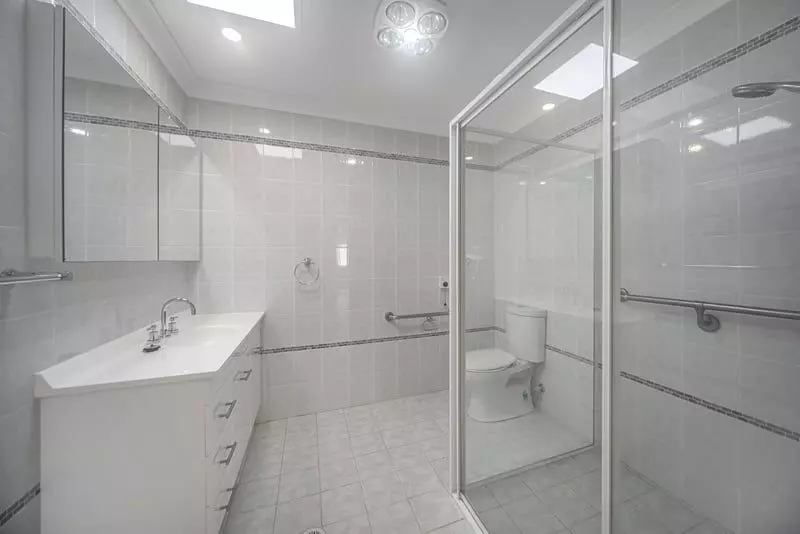 Light and Bright Villa with Stylish Finishes and Courtyard