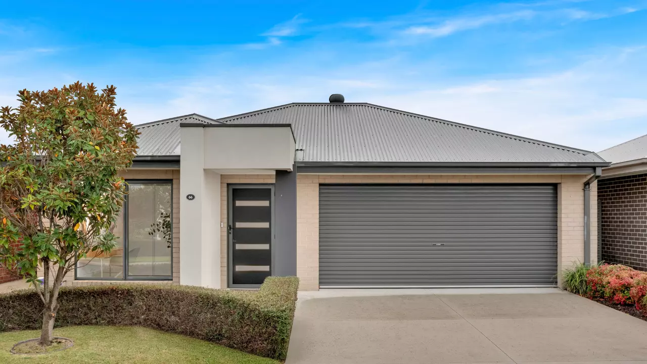 66/ 5 Harmony Chase, Clyde North 