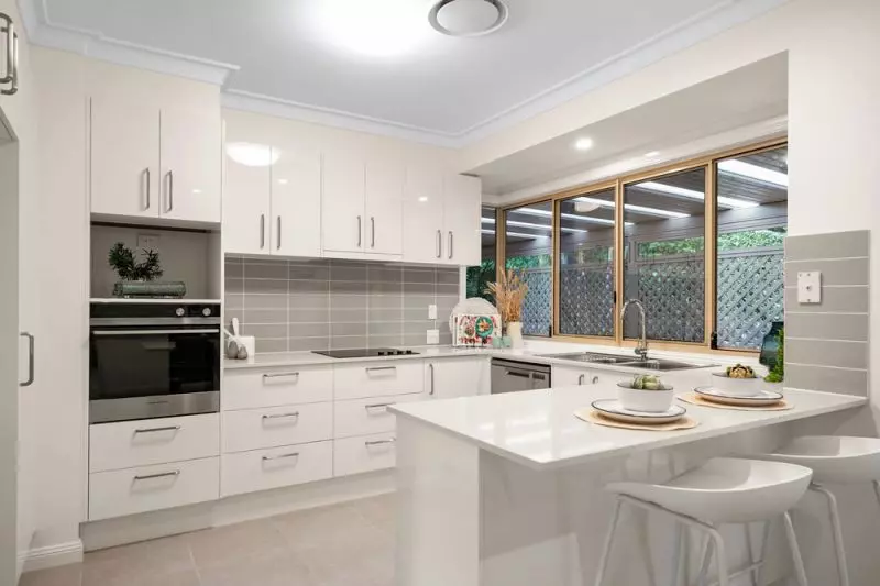 Comfortable 2 bedroom villa with brand new appliances.