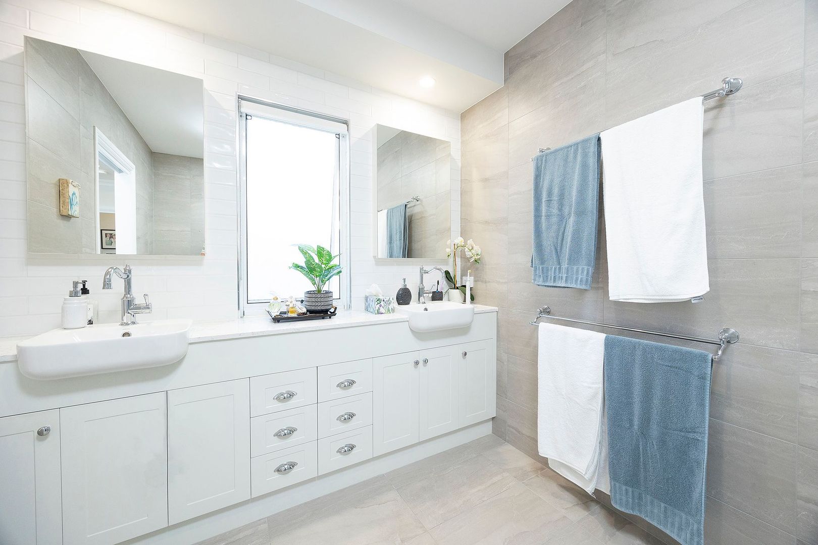 Stunning Home with Spacious Backyard - 295 Clearwater