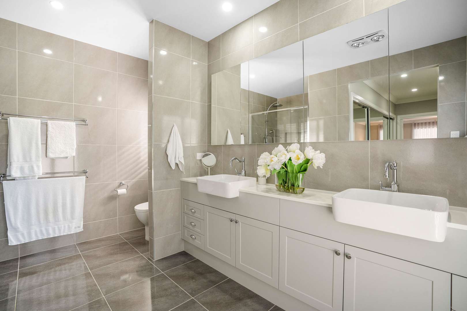 80 Oakdale by Palm Lake Resort