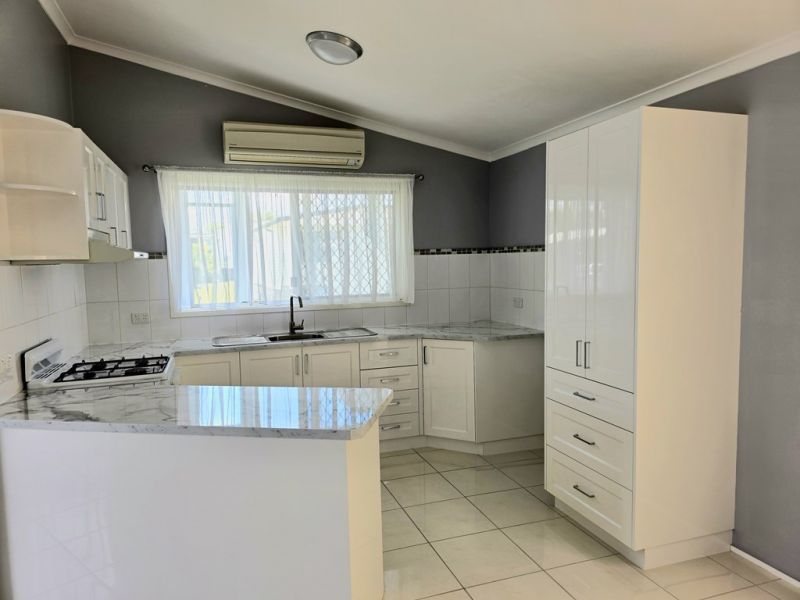 Fresh, Sunny & Immaculate 2-Bedroom