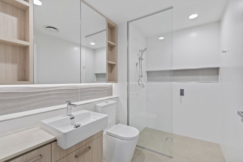 North-facing, fourth-floor apartment with views to the City.